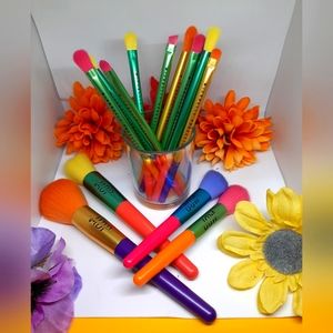 Mickbelle Brushes set